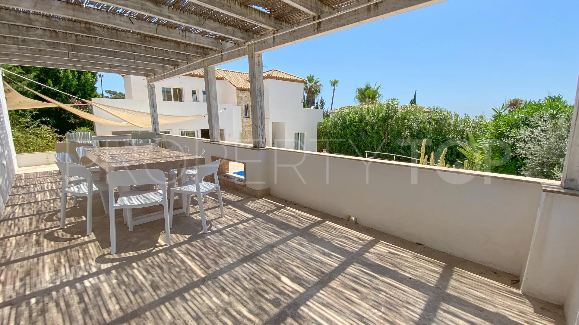 Nueva Andalucia, villa en venta de 5 dormitorios