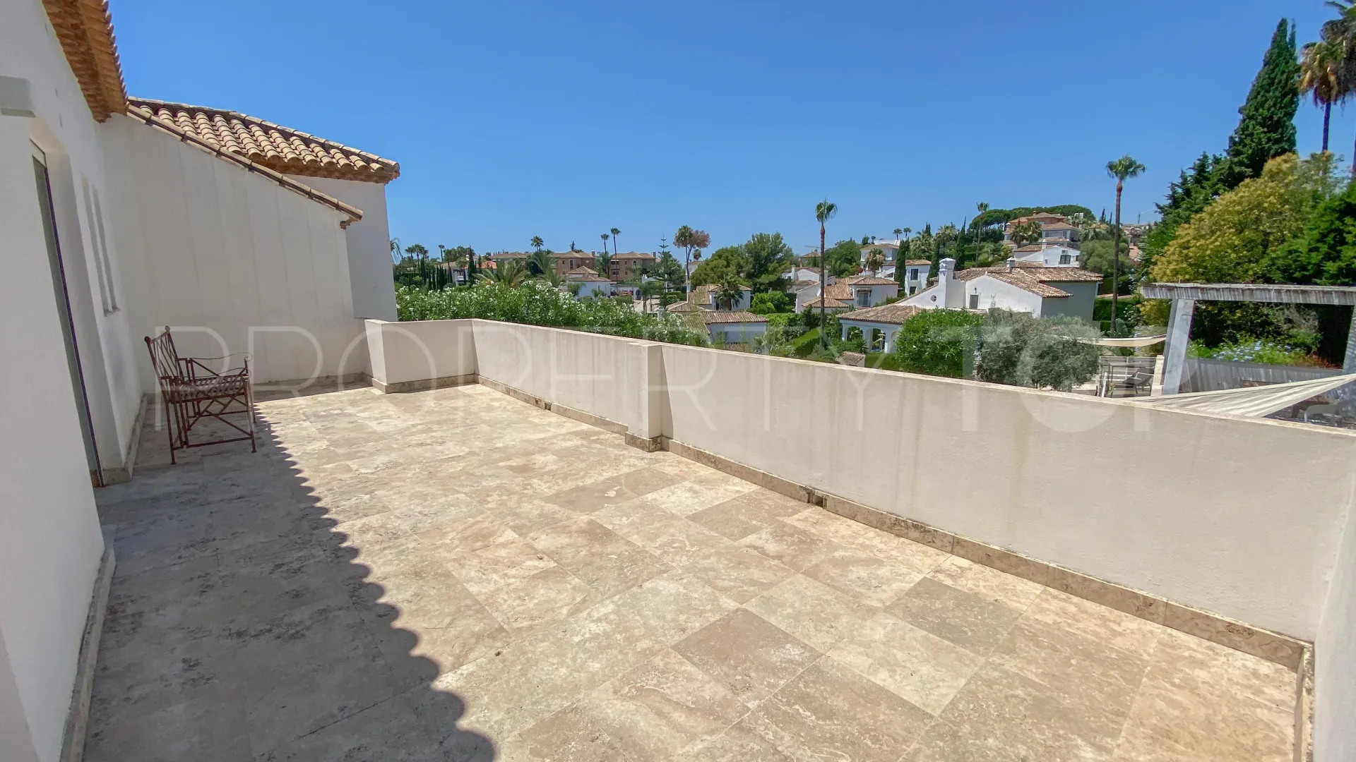 Nueva Andalucia, villa en venta de 5 dormitorios