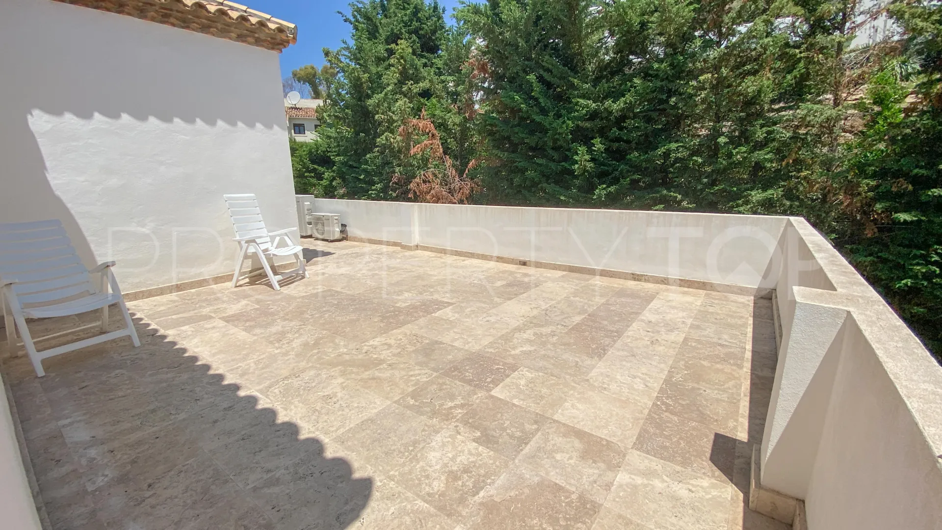Nueva Andalucia, villa en venta de 5 dormitorios