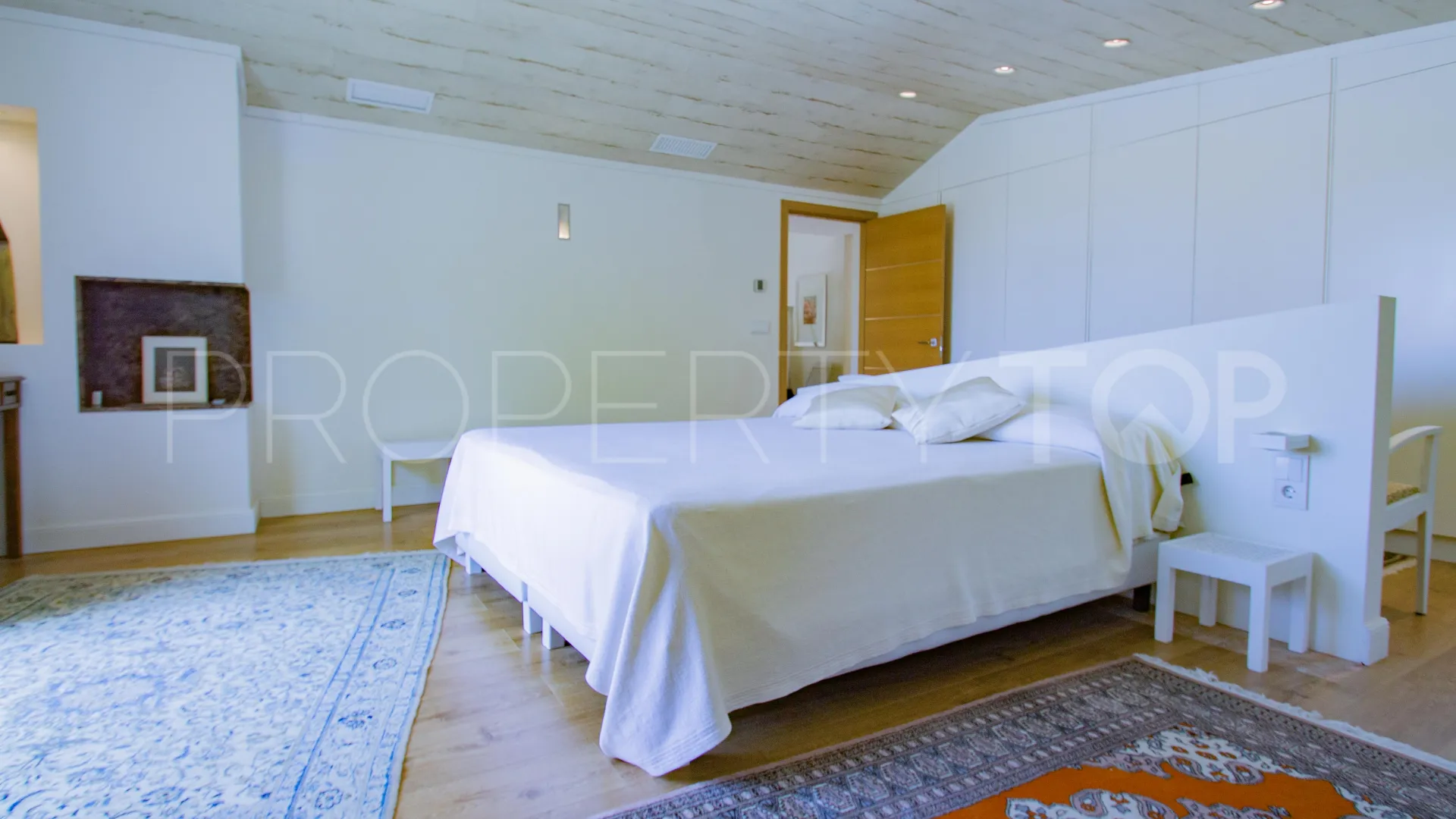 Nueva Andalucia, villa en venta de 5 dormitorios