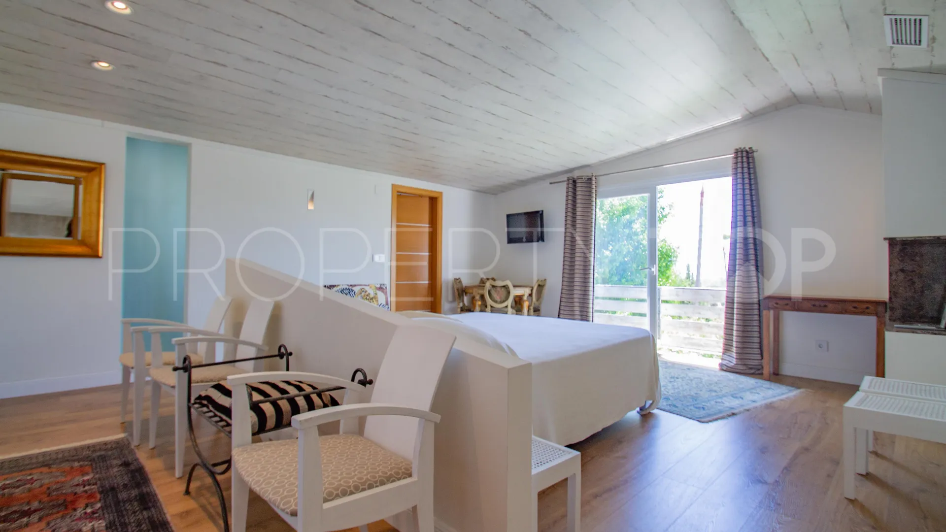 Nueva Andalucia, villa en venta de 5 dormitorios