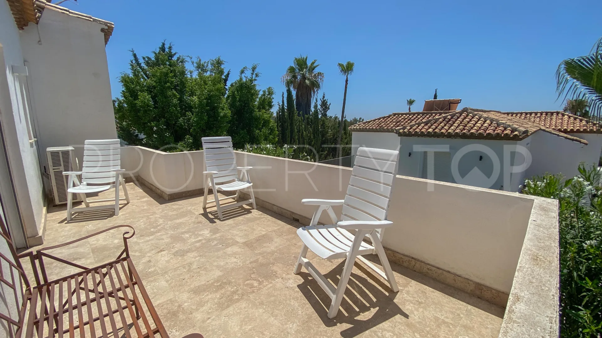 Nueva Andalucia, villa en venta de 5 dormitorios
