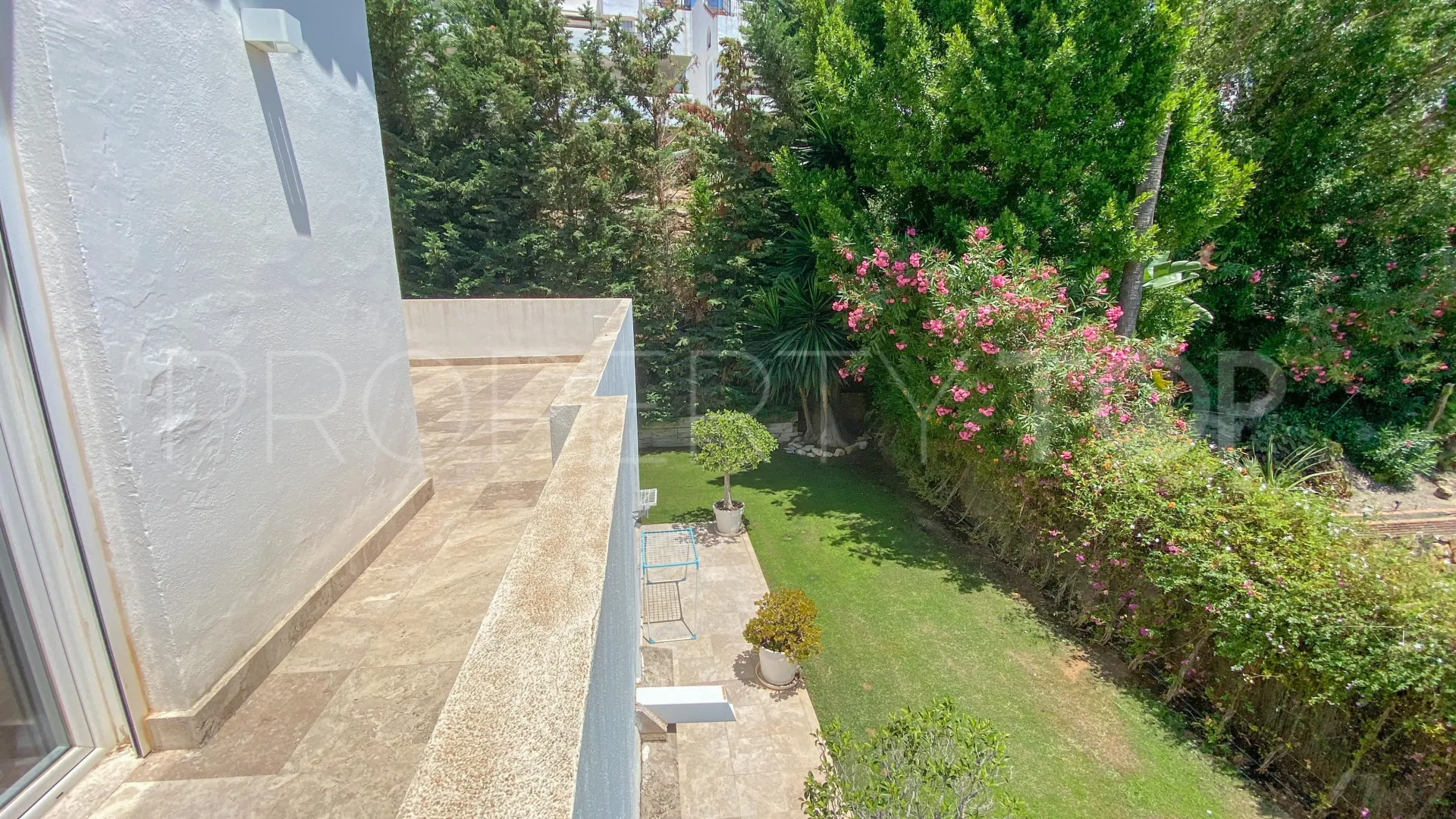 Nueva Andalucia, villa en venta de 5 dormitorios