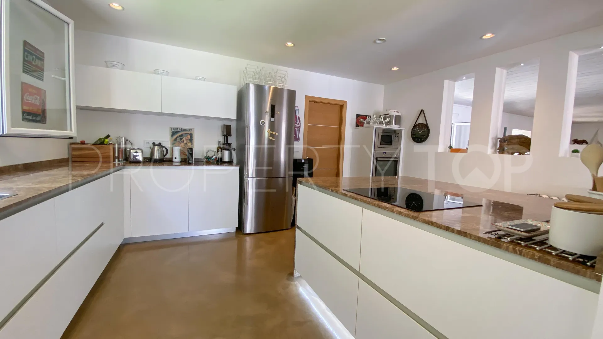 Nueva Andalucia, villa en venta de 5 dormitorios