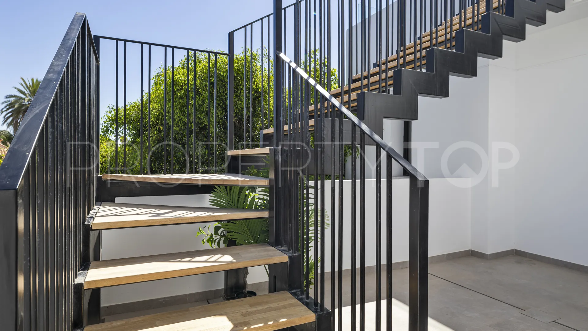 Villa with 5 bedrooms for sale in Marbesa