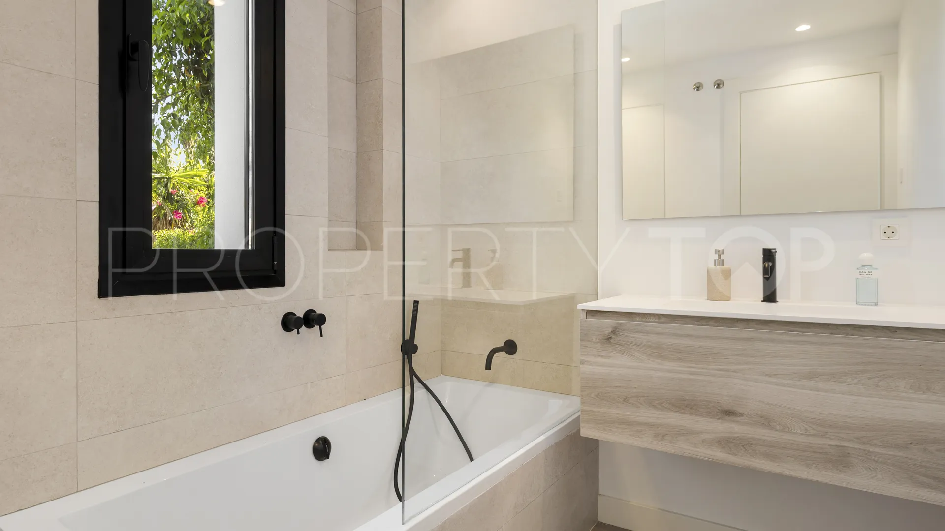 Villa with 5 bedrooms for sale in Marbesa