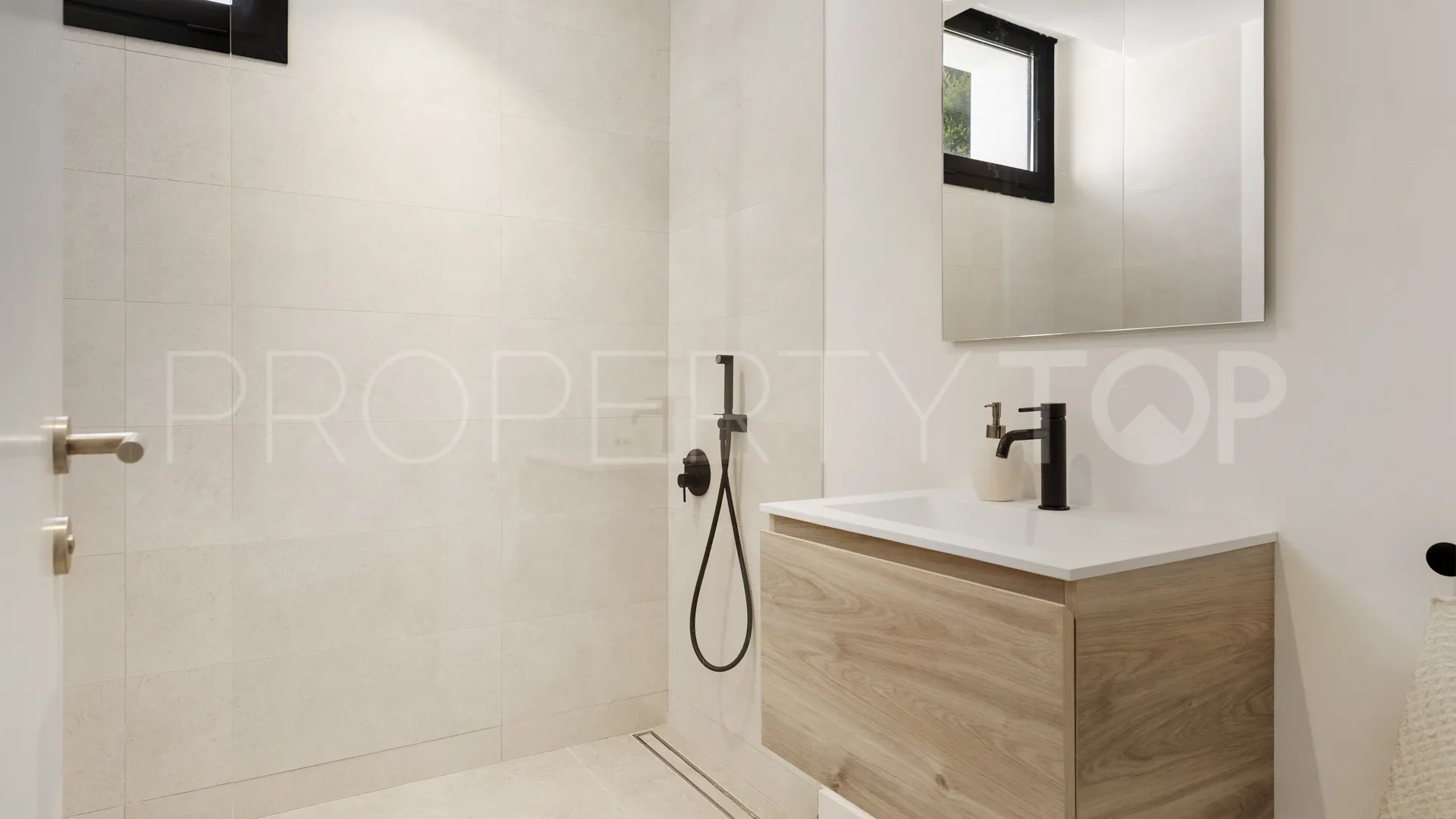 Villa with 5 bedrooms for sale in Marbesa