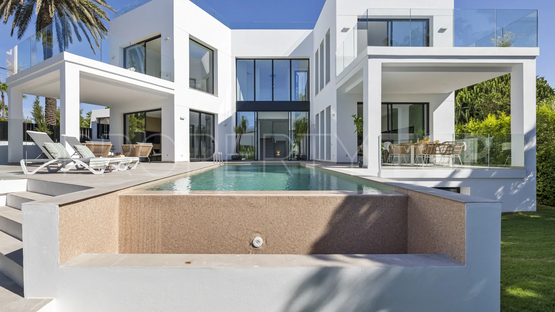 Villa with 5 bedrooms for sale in Marbesa