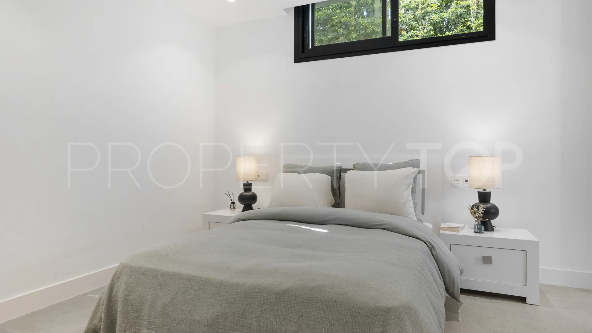 Villa with 5 bedrooms for sale in Marbesa