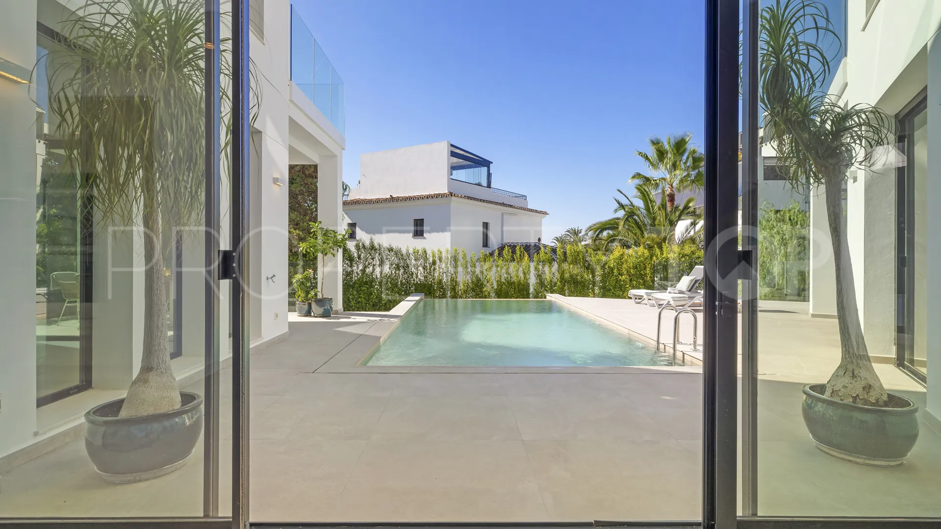 Villa with 5 bedrooms for sale in Marbesa