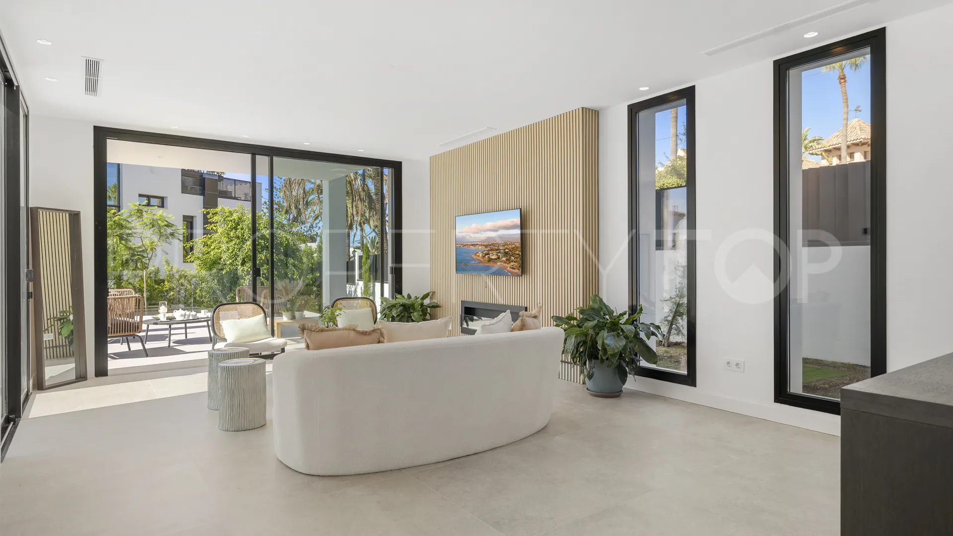 Villa with 5 bedrooms for sale in Marbesa