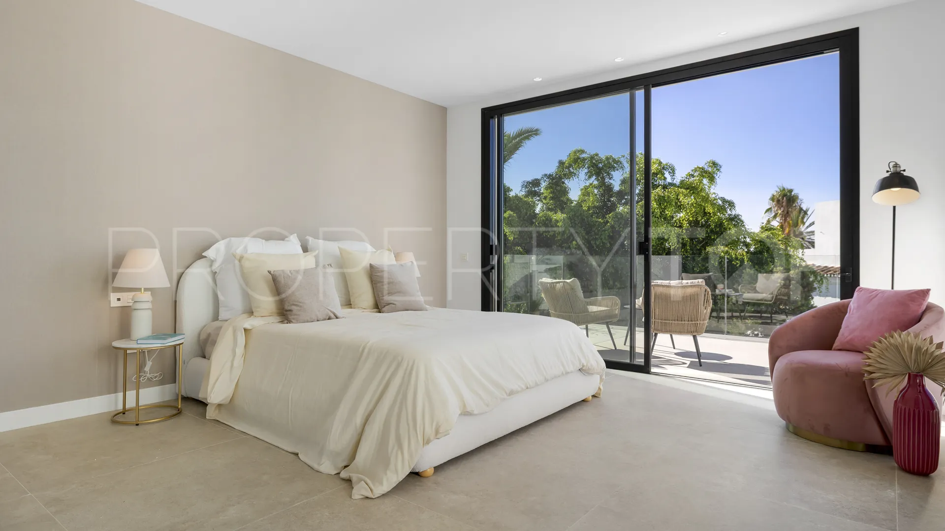 Villa with 5 bedrooms for sale in Marbesa