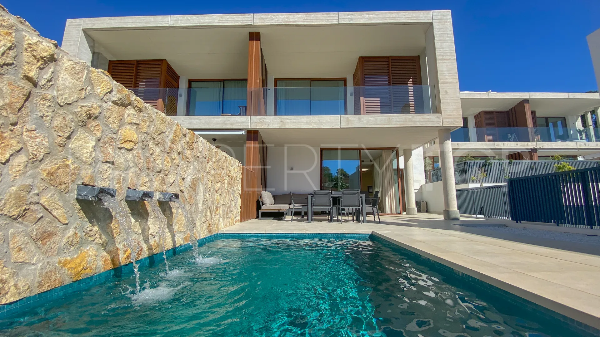 4 bedrooms semi detached villa in Marbella Golden Mile for sale