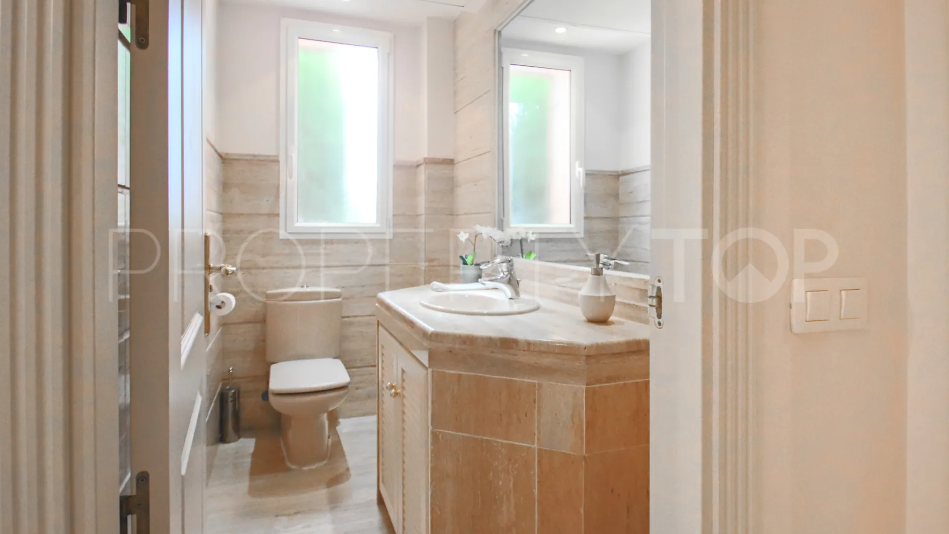 Nueva Andalucia, apartamento a la venta con 2 dormitorios