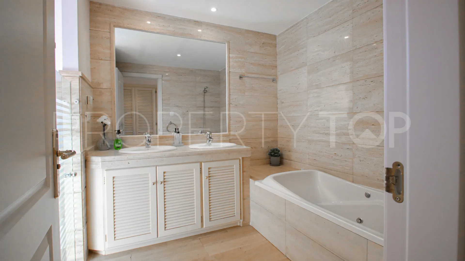 Nueva Andalucia, apartamento a la venta con 2 dormitorios