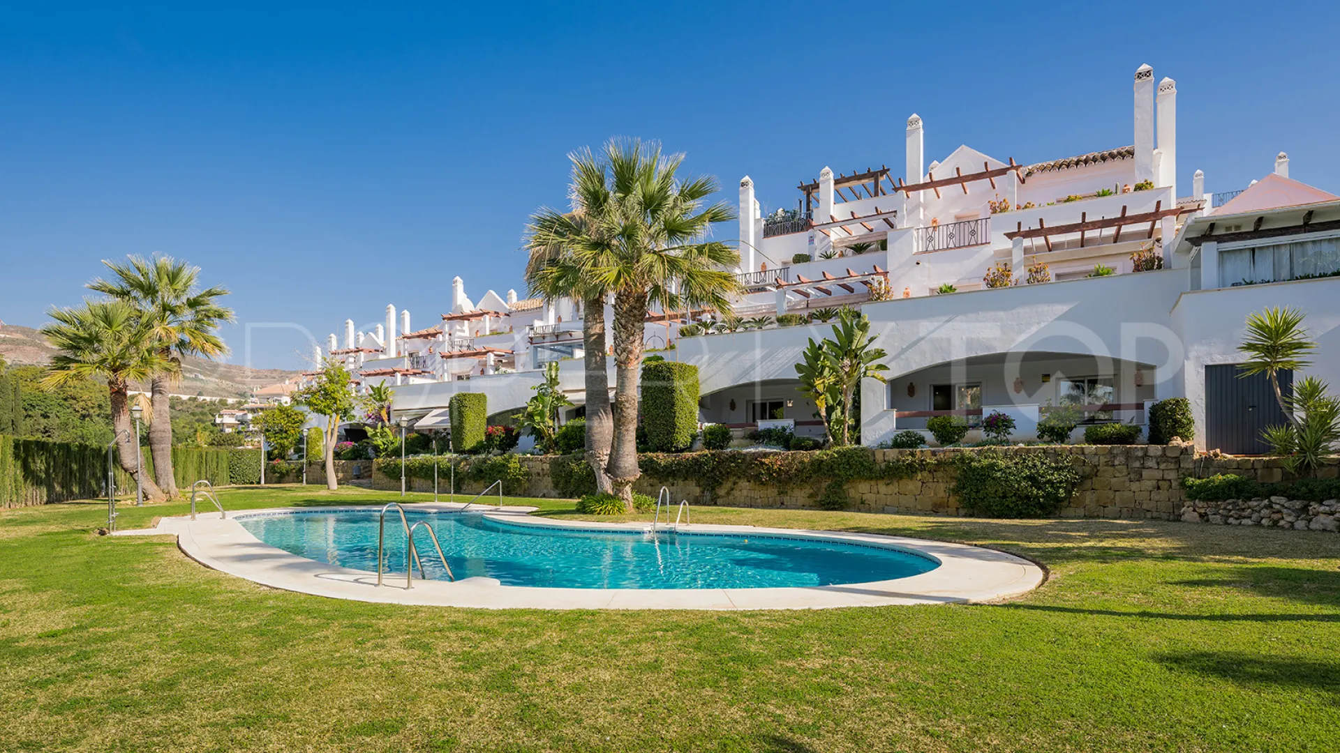 Nueva Andalucia, apartamento con 2 dormitorios en venta