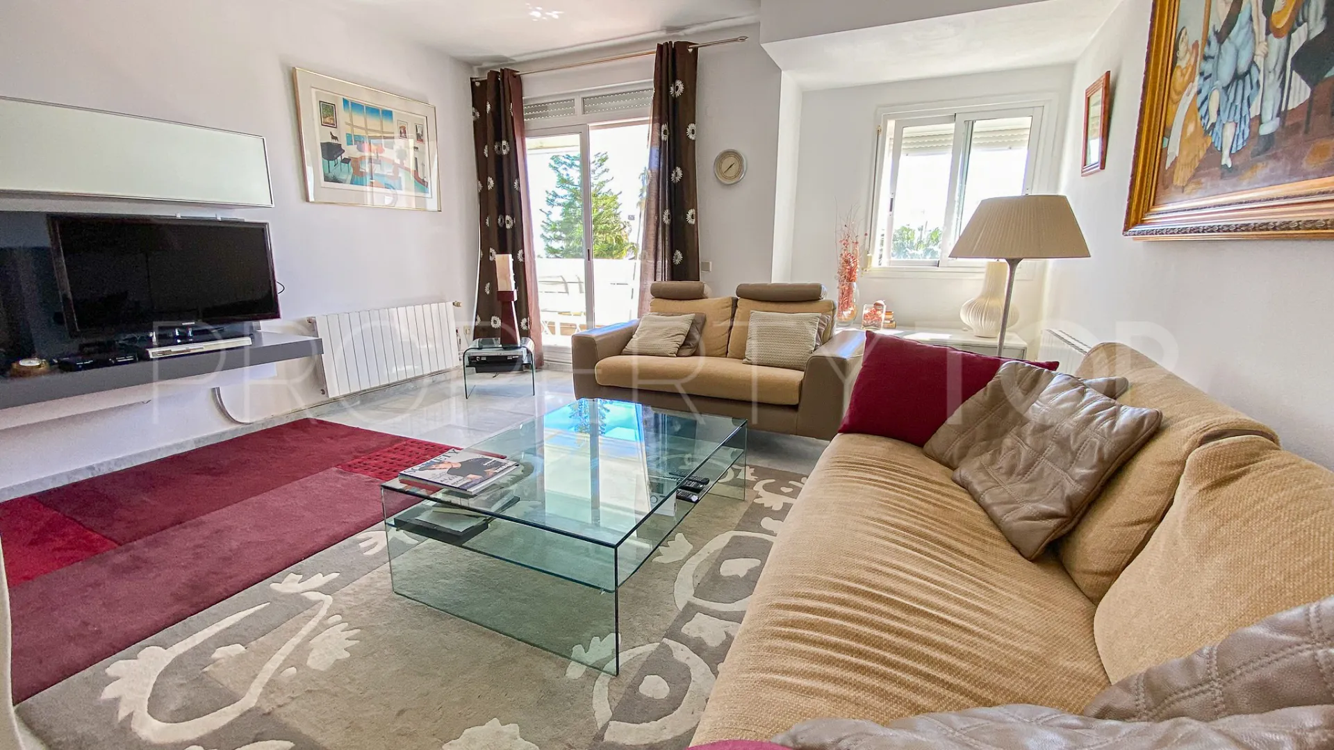 Duplex penthouse for sale in Marbella Golden Mile with 3 bedrooms