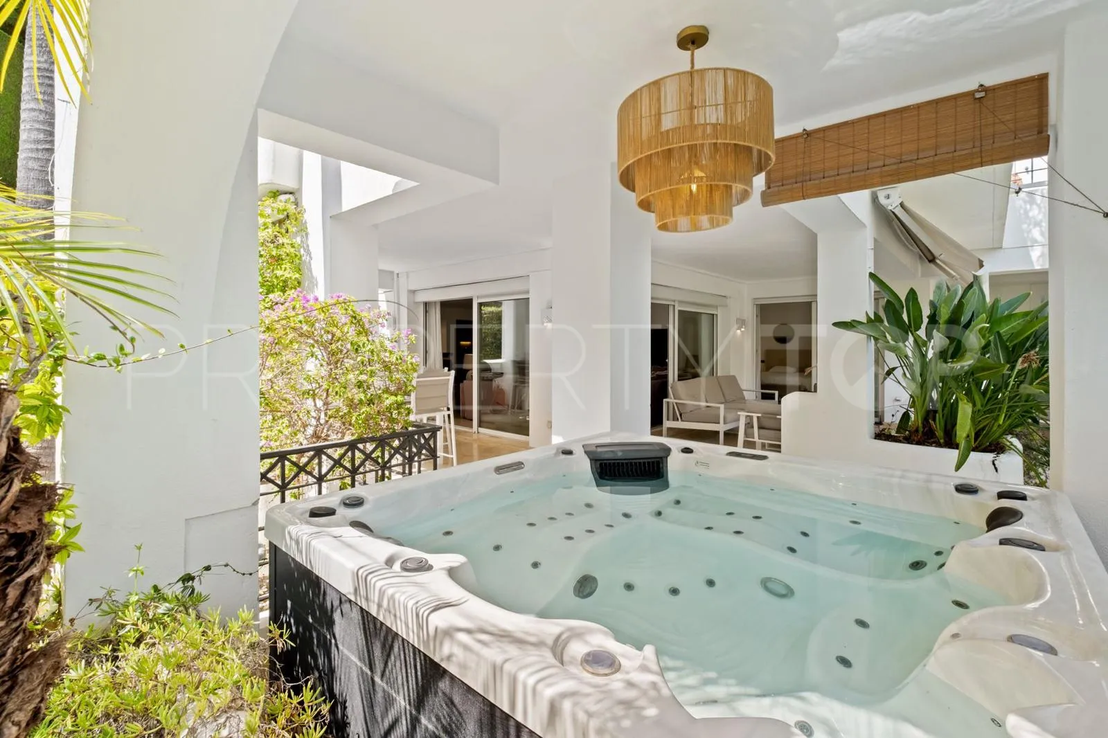 For sale ground floor apartment in Rio Real with 1 bedroom