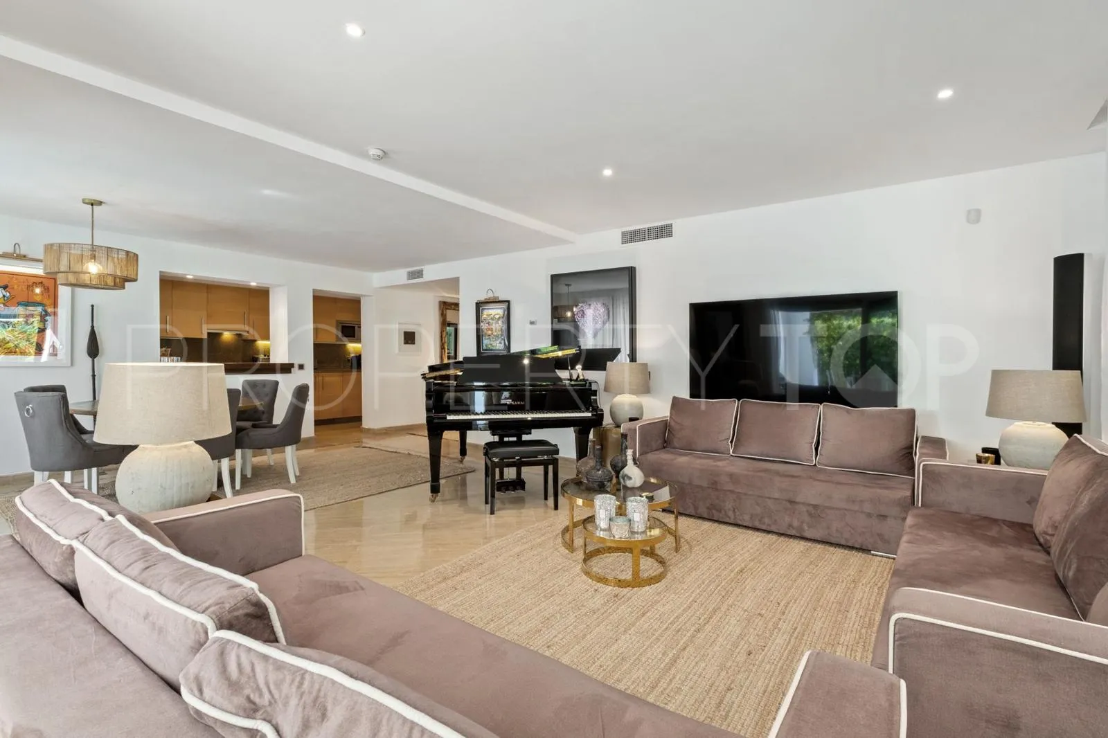 For sale ground floor apartment in Rio Real with 1 bedroom