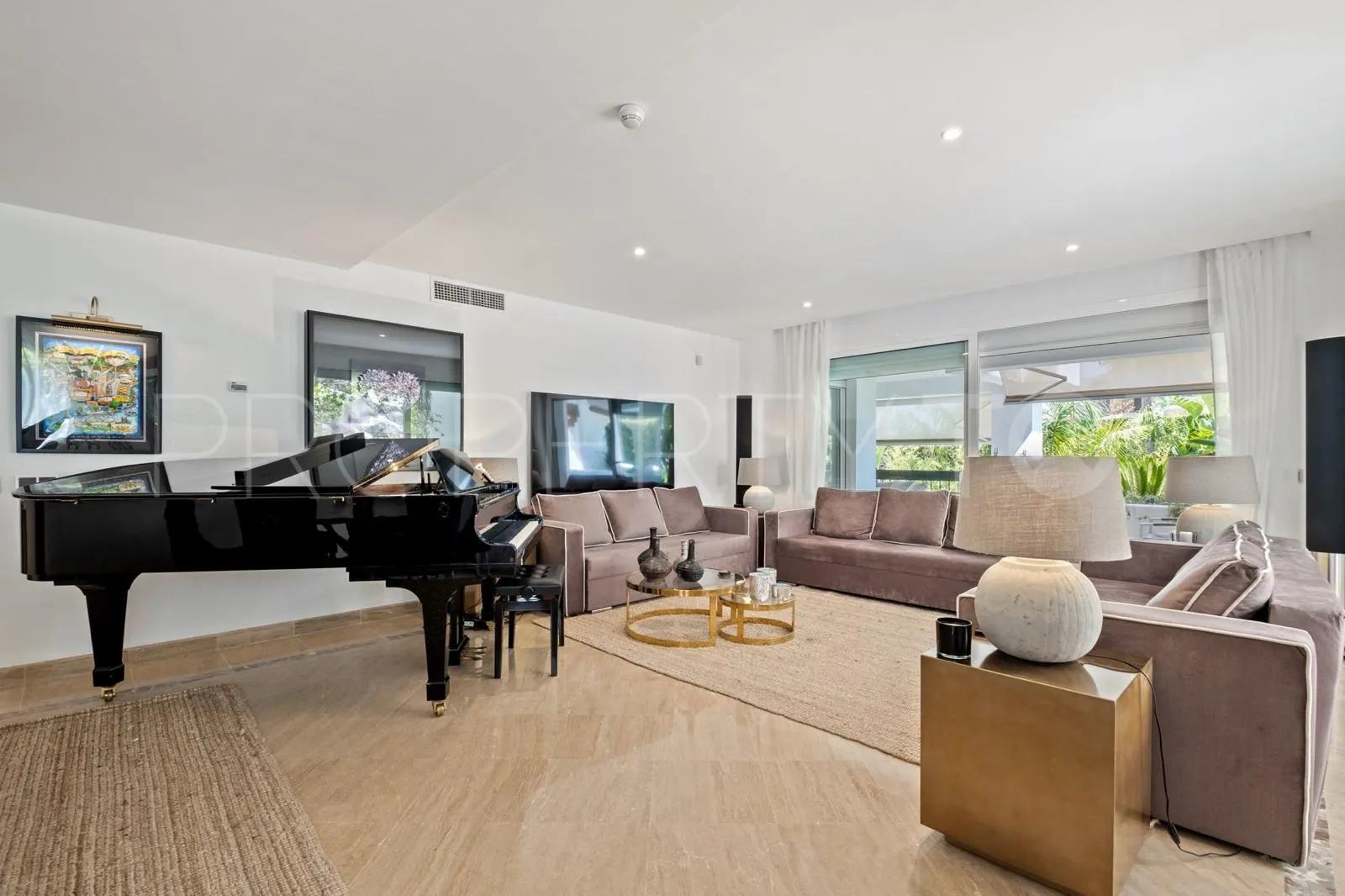 For sale ground floor apartment in Rio Real with 1 bedroom