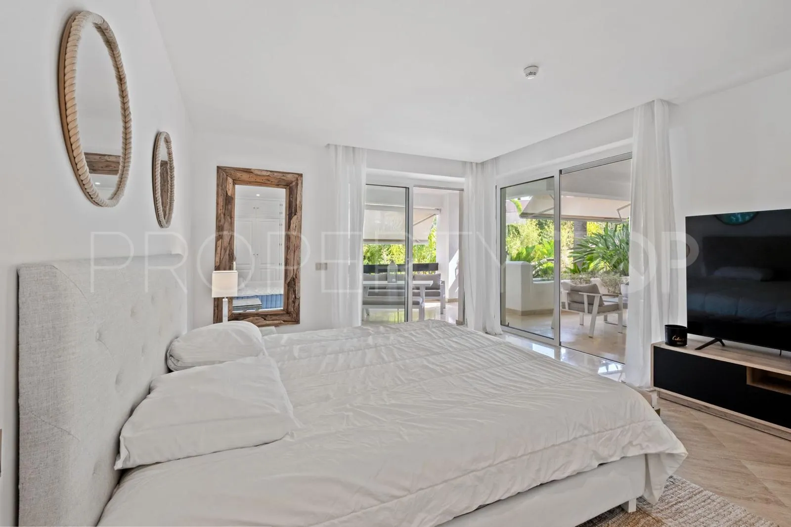 For sale ground floor apartment in Rio Real with 1 bedroom