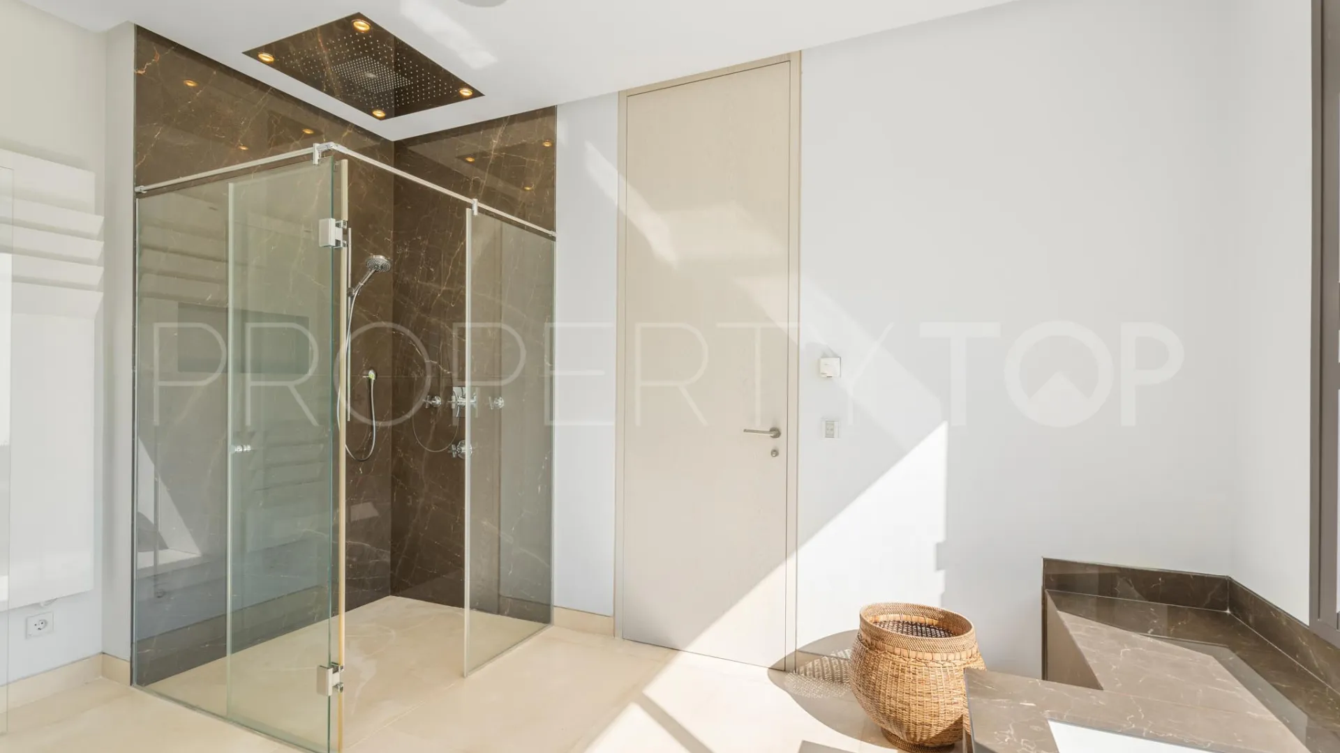 Se vende villa en La Quinta