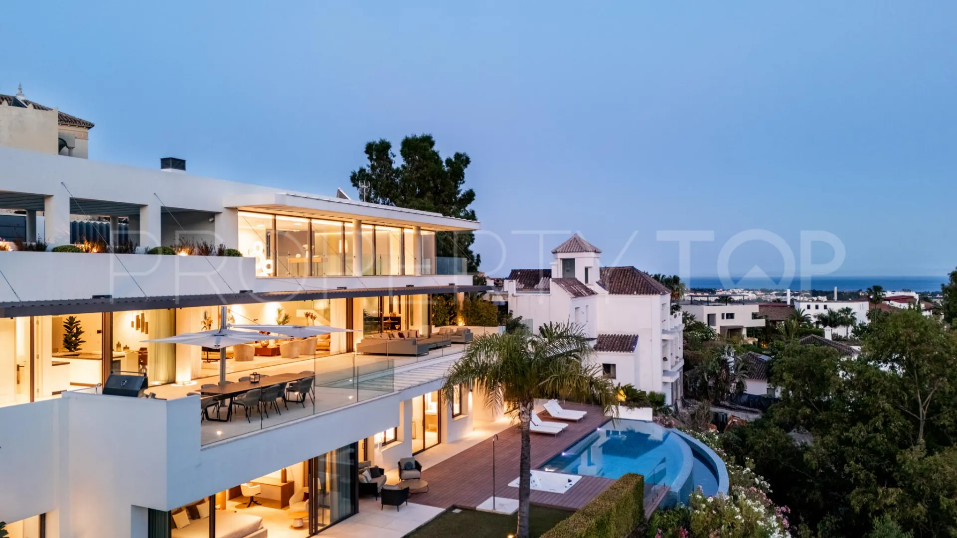 Se vende villa en La Quinta