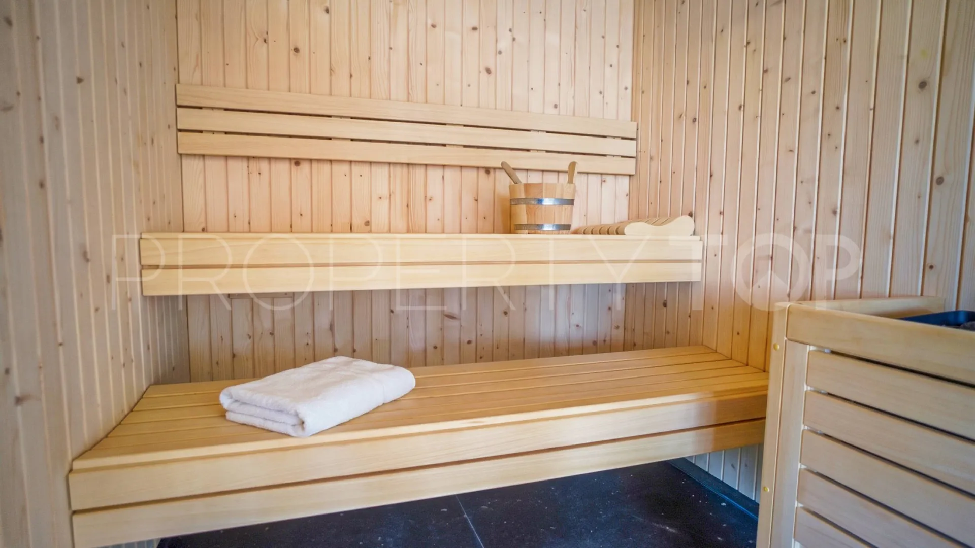 Comprar apartamento con 3 dormitorios en Los Arqueros