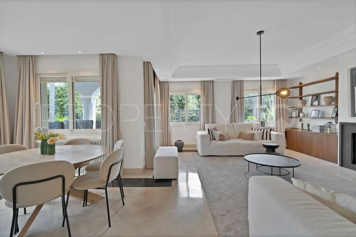 Villa for sale in Marbella - Puerto Banus with 7 bedrooms