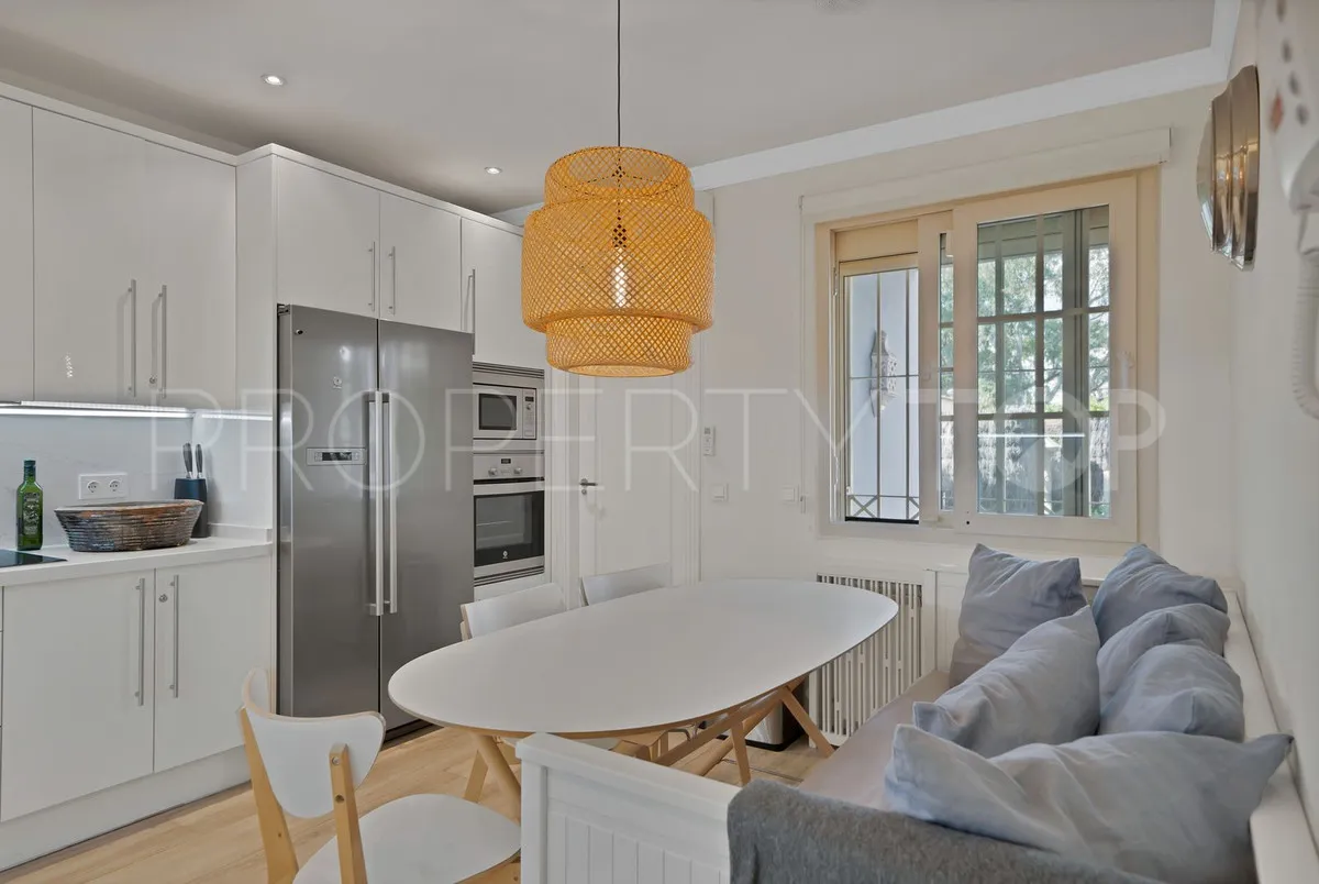 Villa for sale in Marbella - Puerto Banus with 7 bedrooms