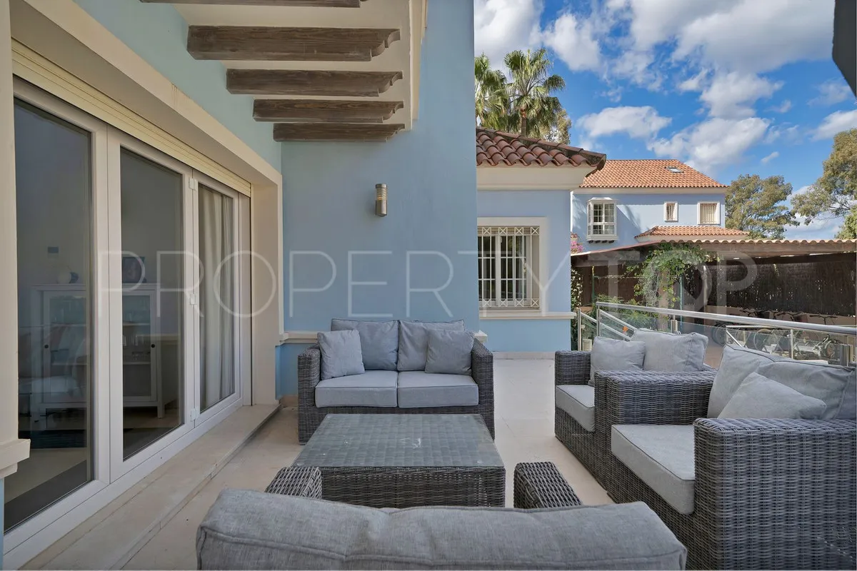 Villa for sale in Marbella - Puerto Banus with 7 bedrooms