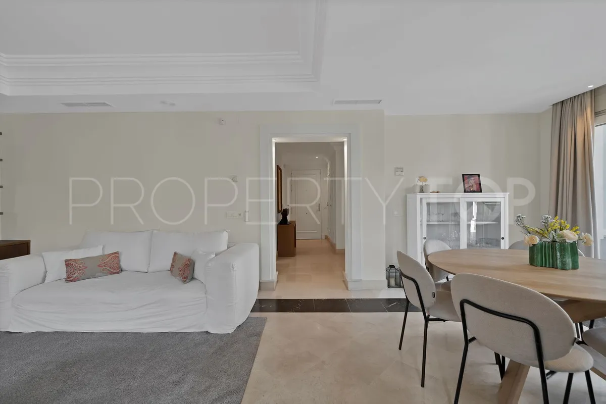 Villa for sale in Marbella - Puerto Banus with 7 bedrooms