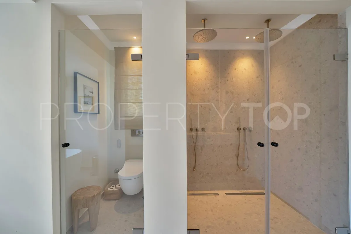 Villa for sale in Marbella - Puerto Banus with 7 bedrooms