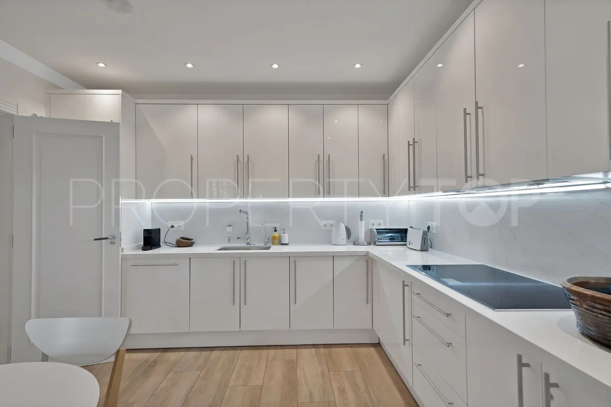 Villa for sale in Marbella - Puerto Banus with 7 bedrooms