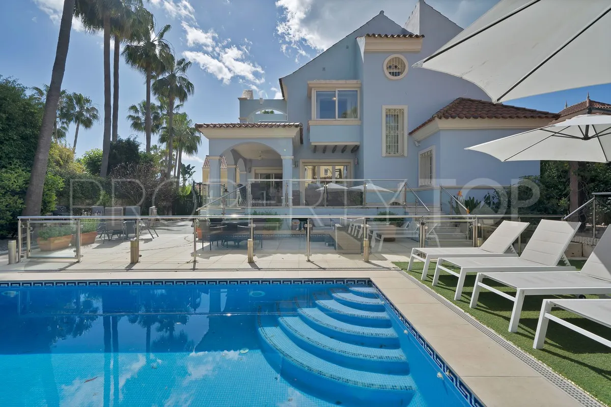 Villa for sale in Marbella - Puerto Banus with 7 bedrooms