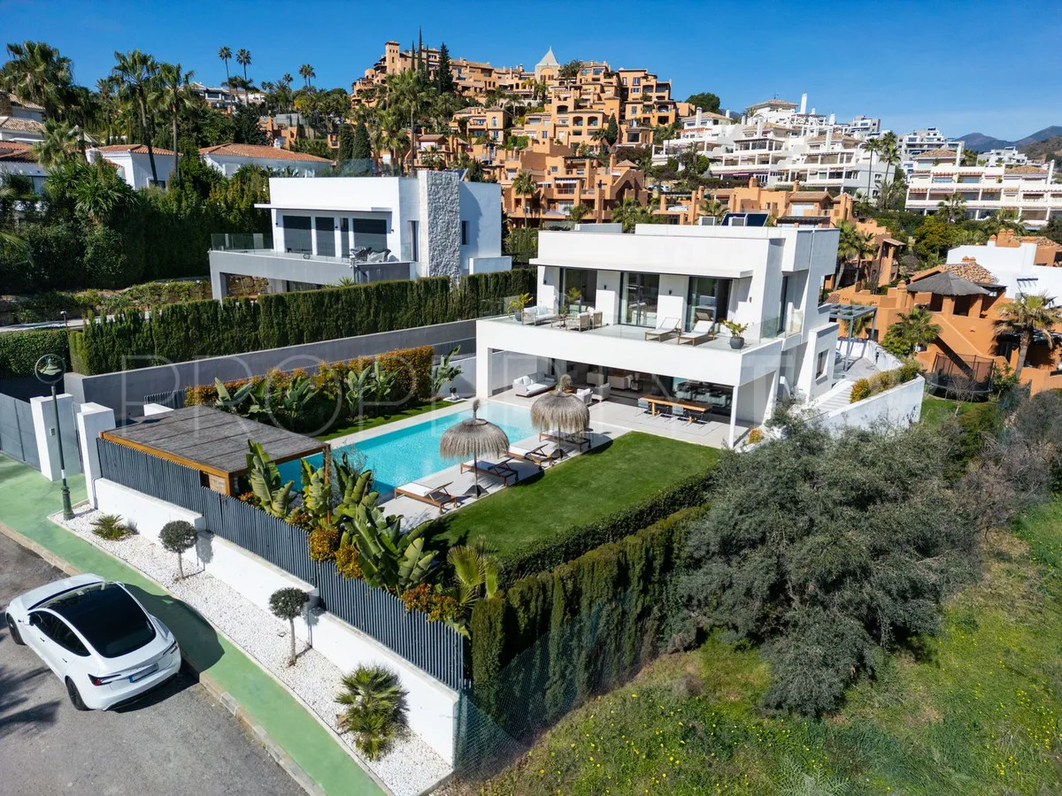 For sale Marbella City villa