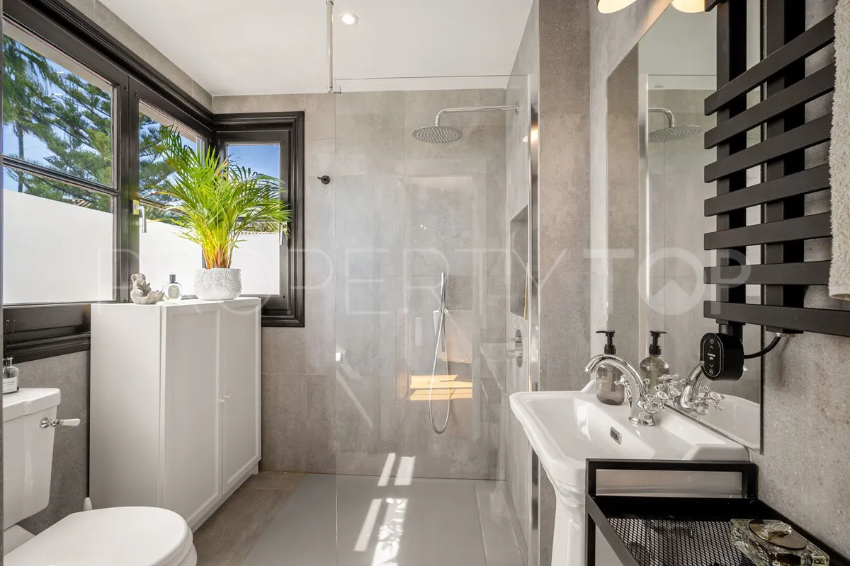 Marbella City 4 bedrooms town house for sale