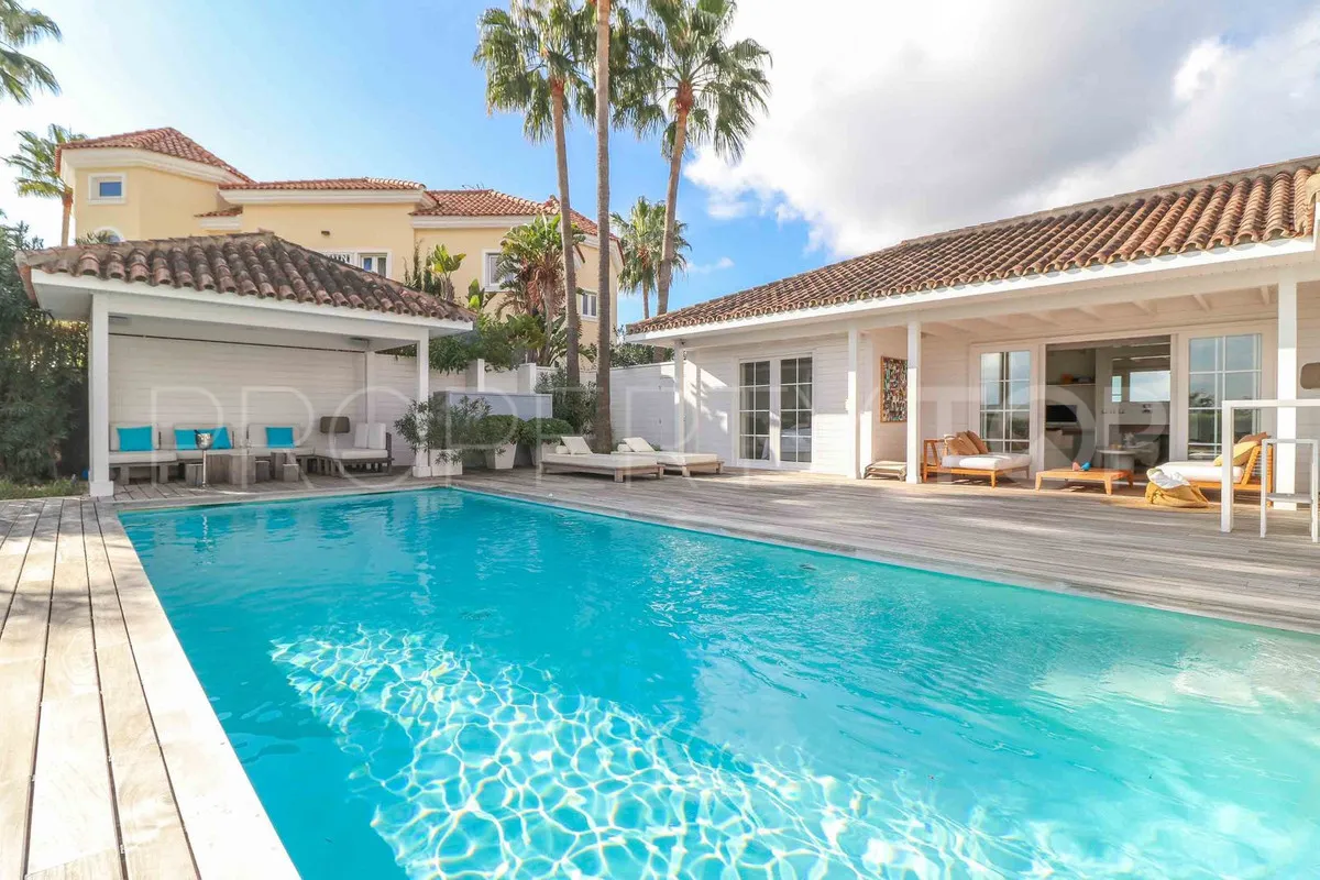 4 bedrooms villa for sale in Benahavis