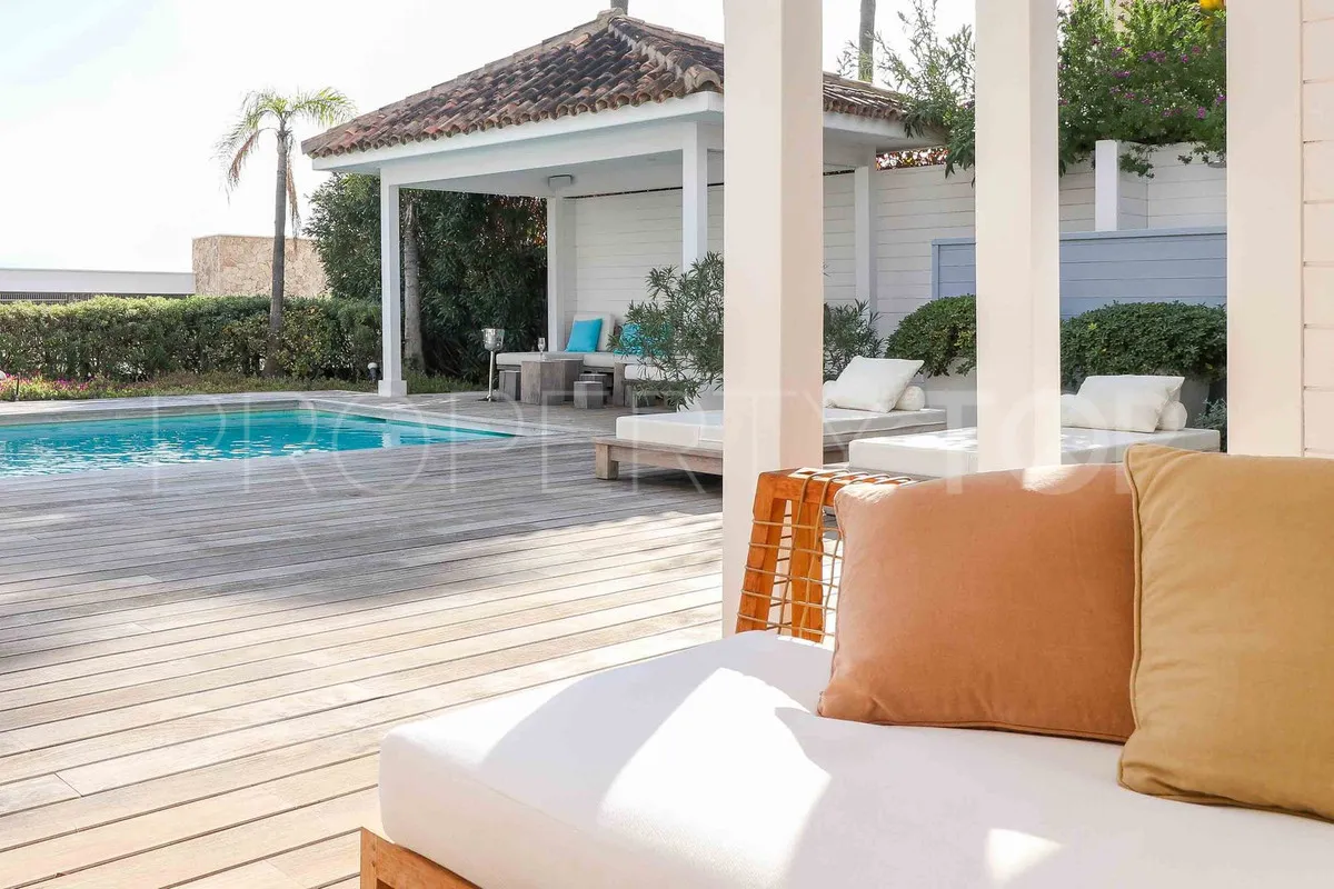 4 bedrooms villa for sale in Benahavis