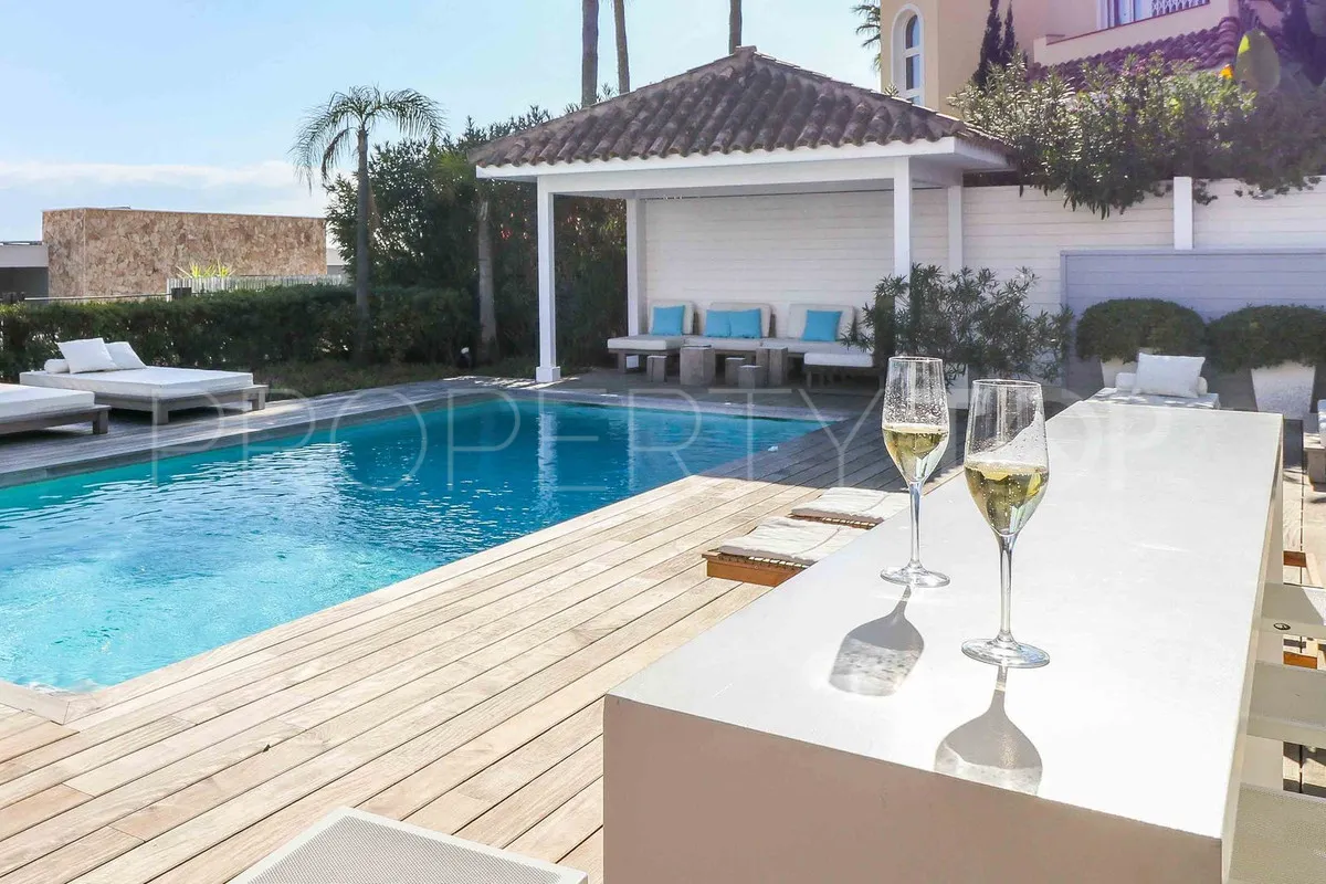 4 bedrooms villa for sale in Benahavis