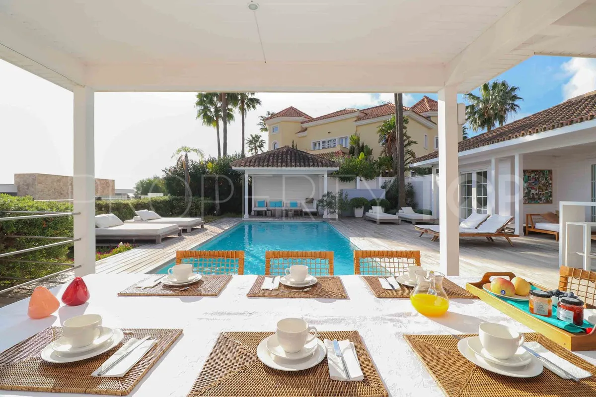 4 bedrooms villa for sale in Benahavis