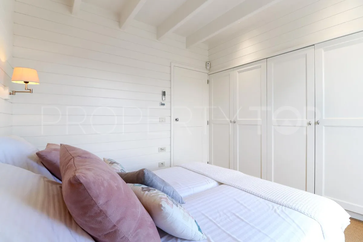 4 bedrooms villa for sale in Benahavis