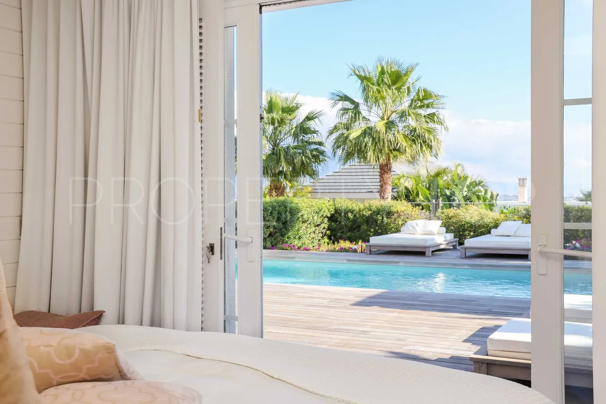 4 bedrooms villa for sale in Benahavis