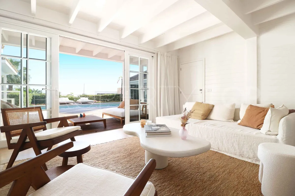 4 bedrooms villa for sale in Benahavis