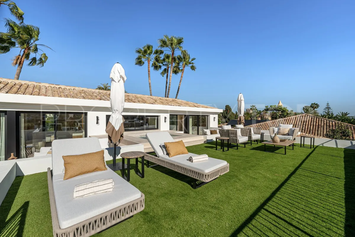 For sale 6 bedrooms villa in Aloha
