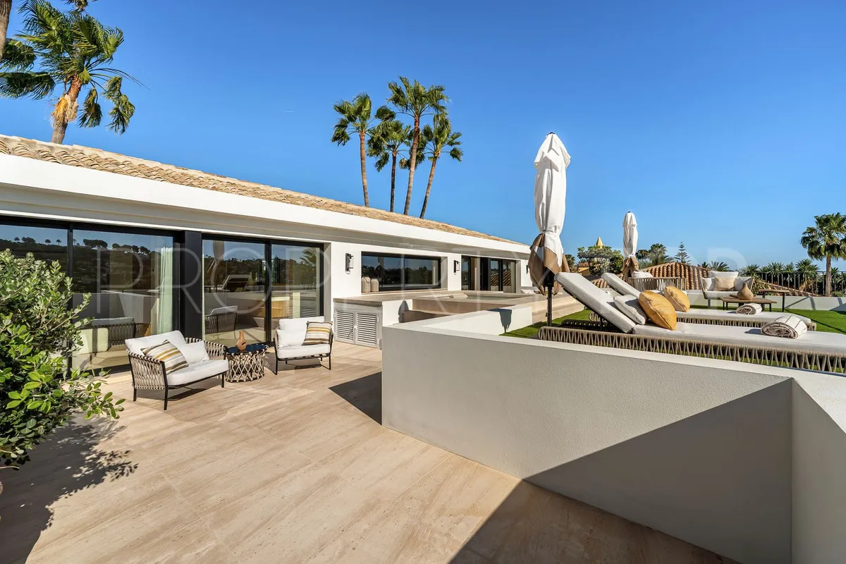 For sale 6 bedrooms villa in Aloha