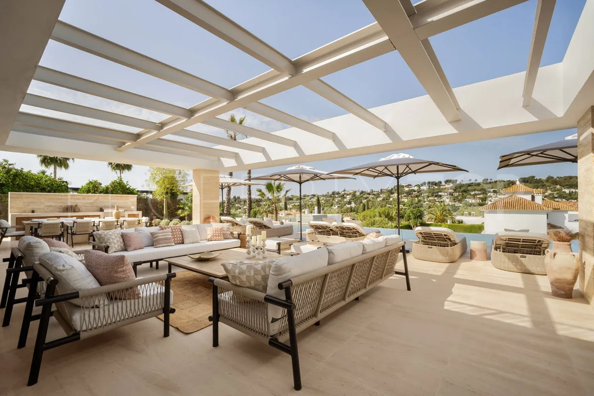 For sale 6 bedrooms villa in Aloha