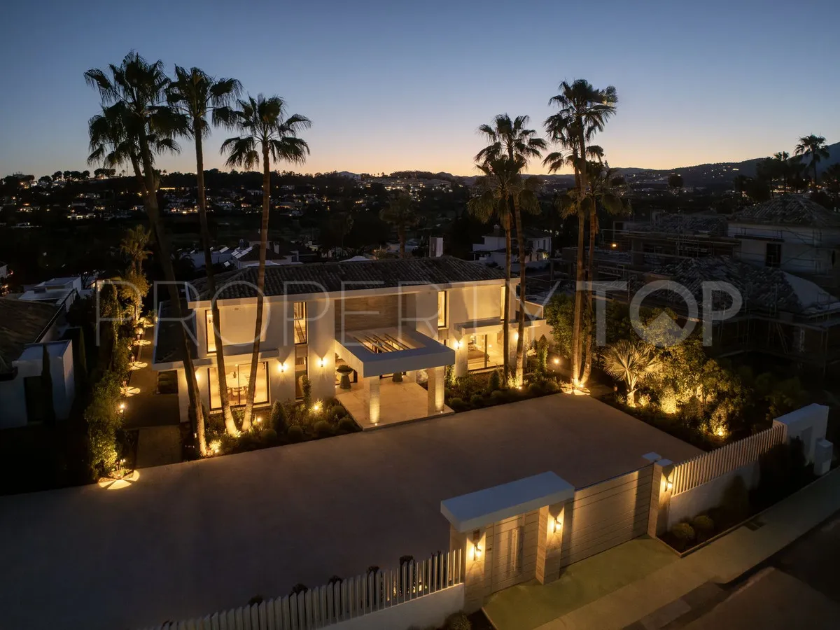 For sale 6 bedrooms villa in Aloha