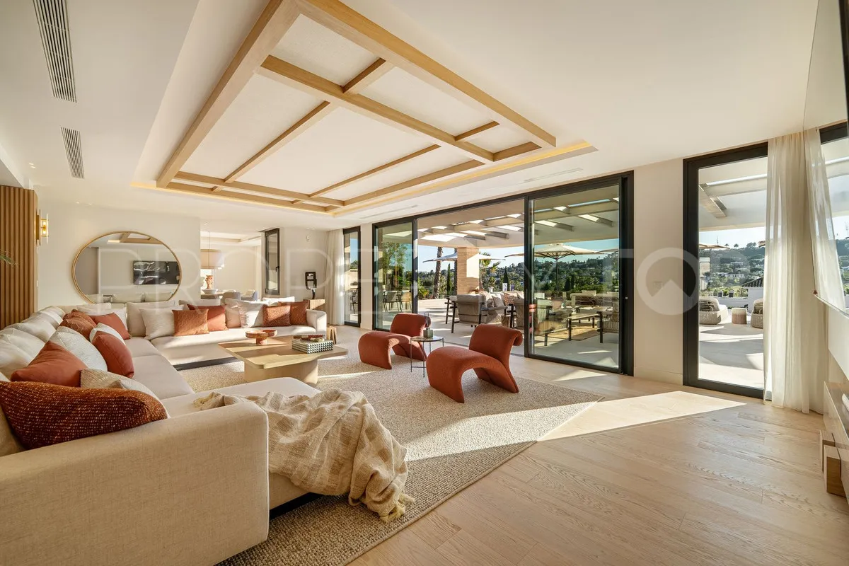 For sale 6 bedrooms villa in Aloha
