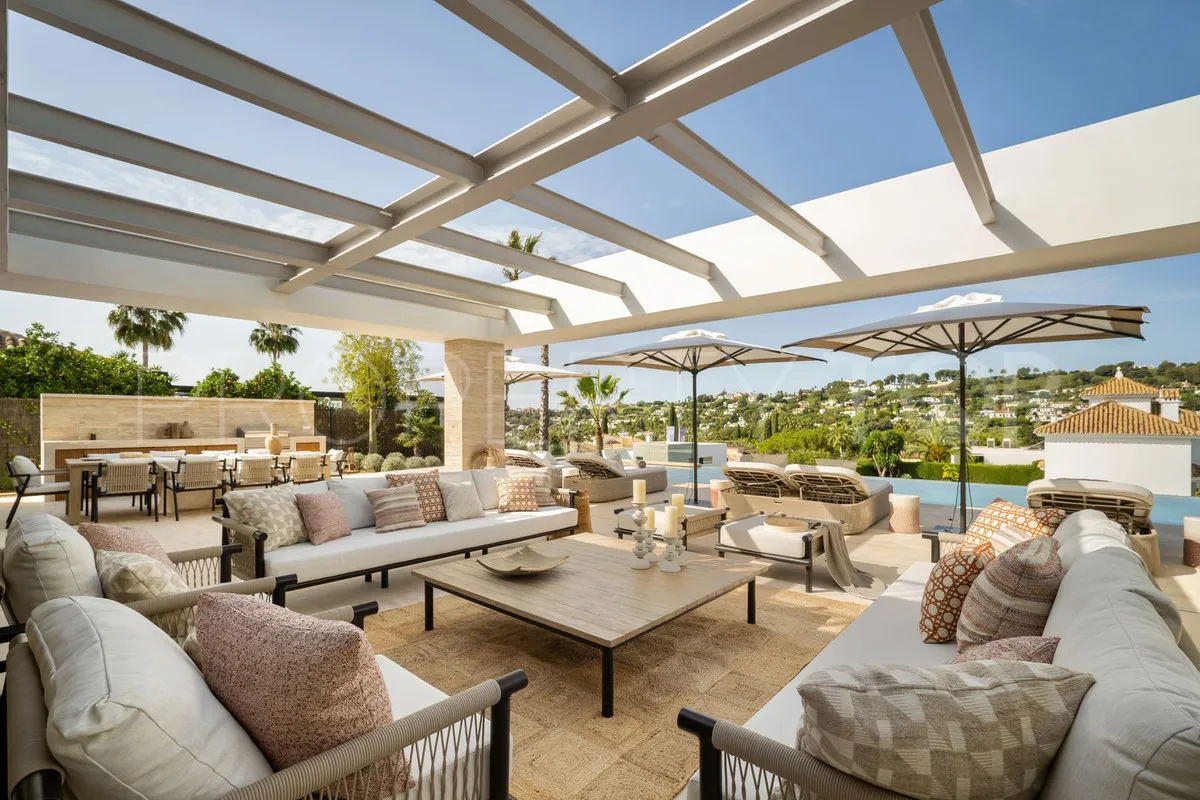 For sale 6 bedrooms villa in Aloha